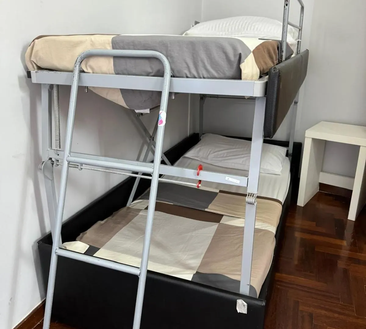 Destination In Rome Hostel 0*,